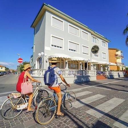 Hg Hotel Il Settebello Marina di Cecina Exterior foto