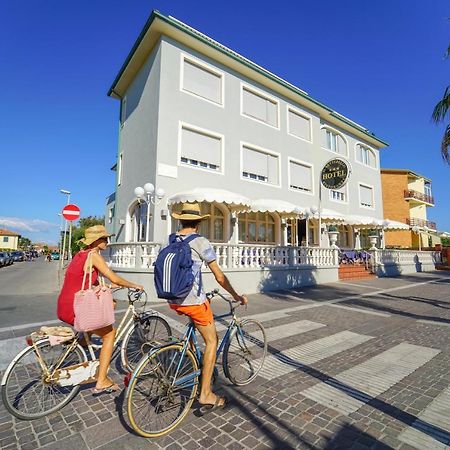 Hotel Il Settebello Marina di Cecina Exterior foto