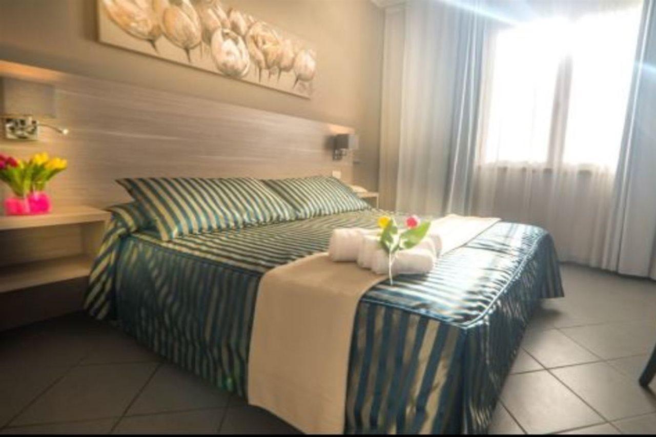 Hg Hotel Il Settebello Marina di Cecina Exterior foto