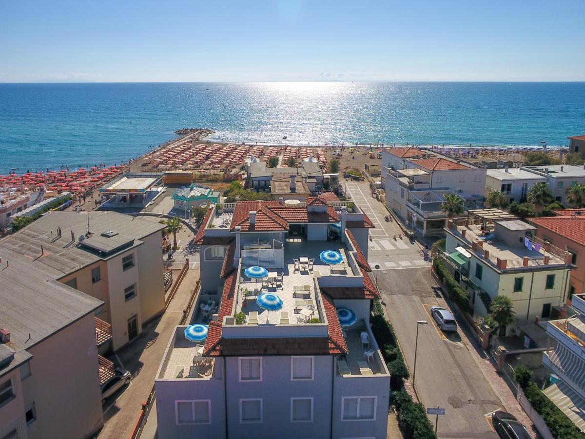 Hg Hotel Il Settebello Marina di Cecina Exterior foto